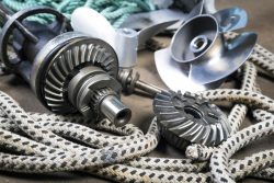 Boat propellerl, gears and ropes
